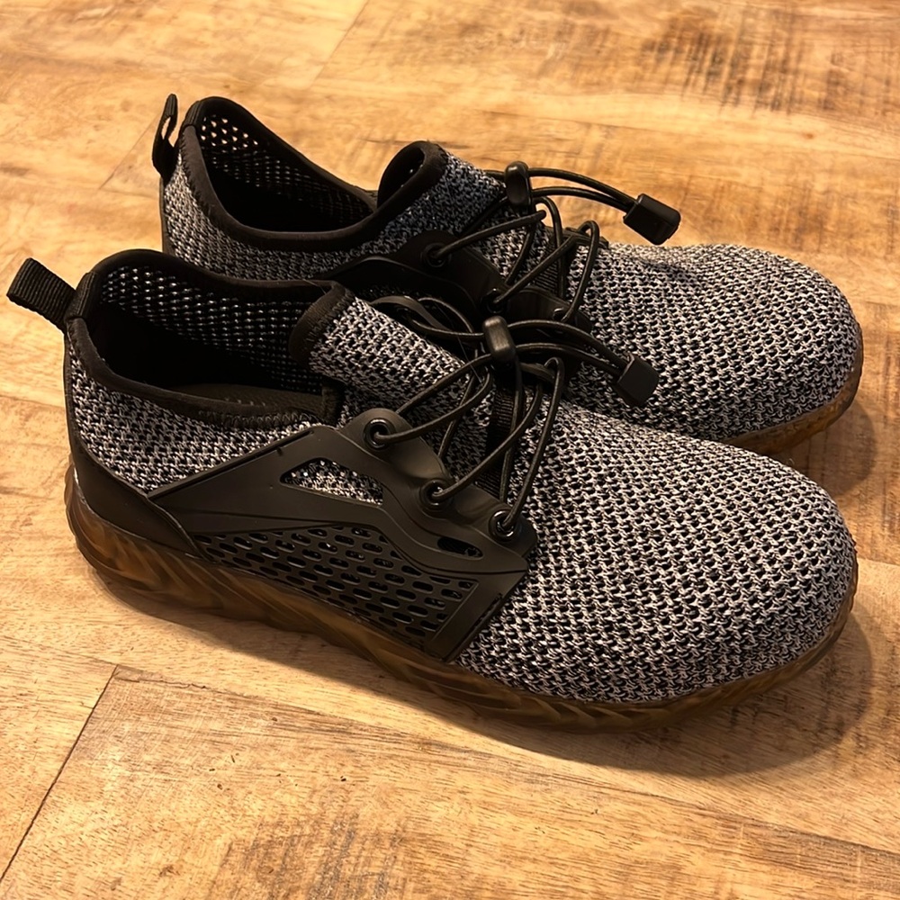 Brand new shoes - steel toe - NEVER WORN!